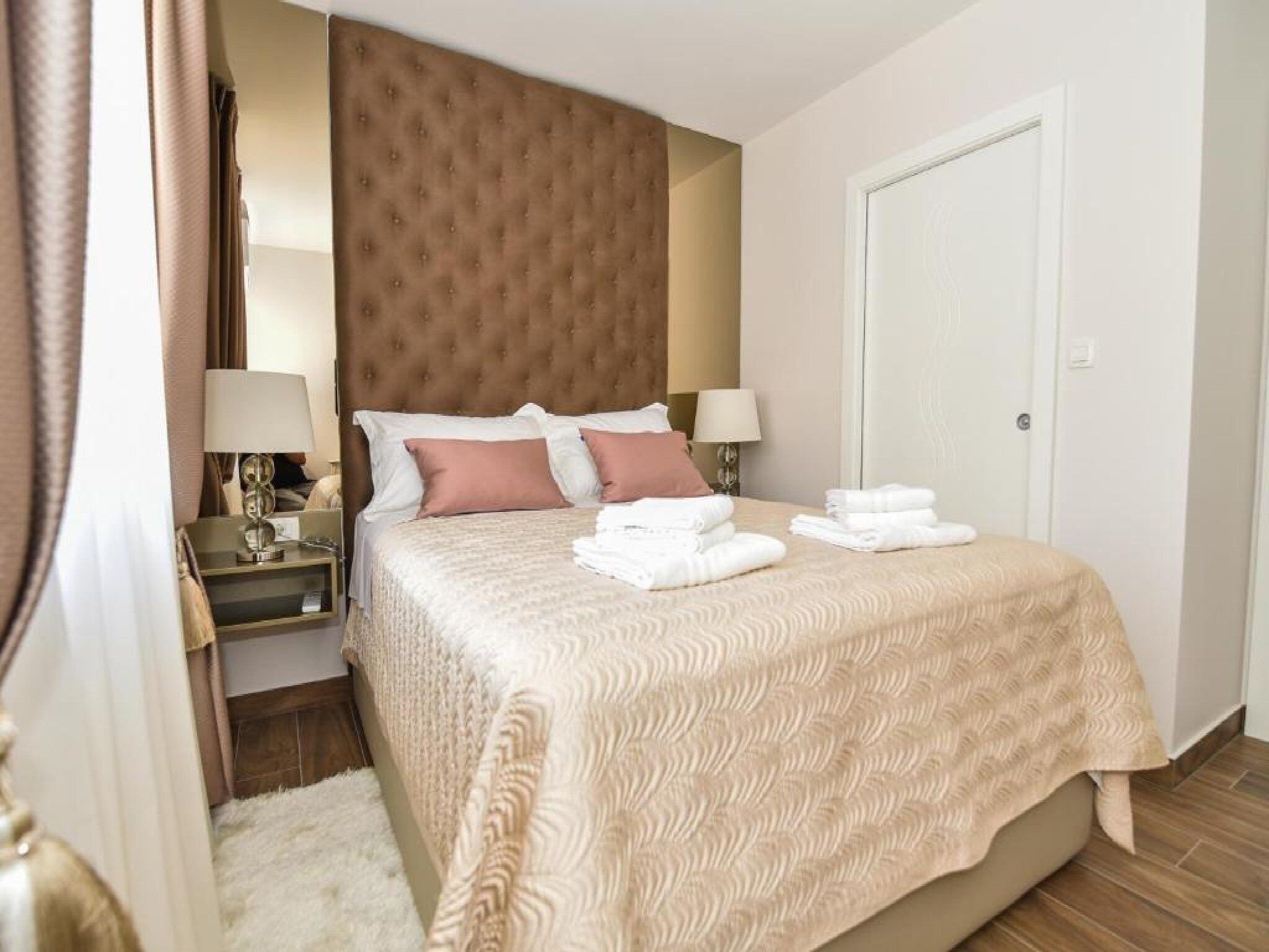 Apartment (Two Bedroom Apartment with Swimming P)