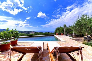 Villa (One Bedroom Villa with Swimming Pool) | Exterior