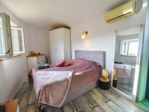 Villa (One Bedroom Villa with Swimming Pool) | 2 soverom og barnesenger