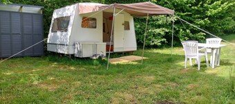 Caravane Vintage : Nuit Insolite Dans la Région des 1 000 Étangs Vosges du Sud