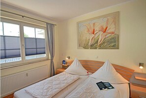 1 habitación, tabla de planchar con plancha y internet