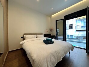 2 多间卧室、办公桌、熨斗/熨衣板、WiFi