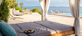 Stone Houses Dingač