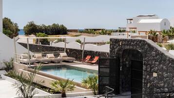 Seasonal outdoor pool