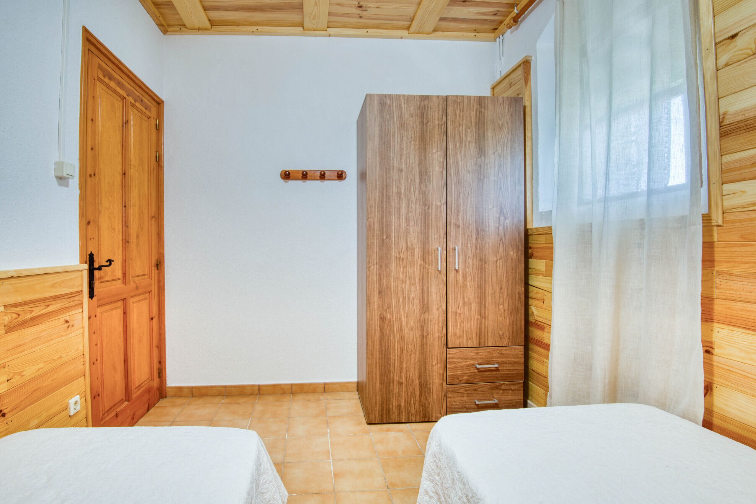 4 bedrooms, free WiFi, bed sheets