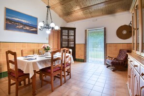 Dining - MAS MILLET: Beautiful country house in Albons with private pool (Albons)
