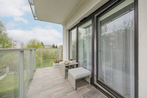 Land view from property - Nad Brzegiem Wisły Warszawa by Renters (Warsaw)