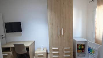 Standard Room | 1 bedroom, desk, free WiFi