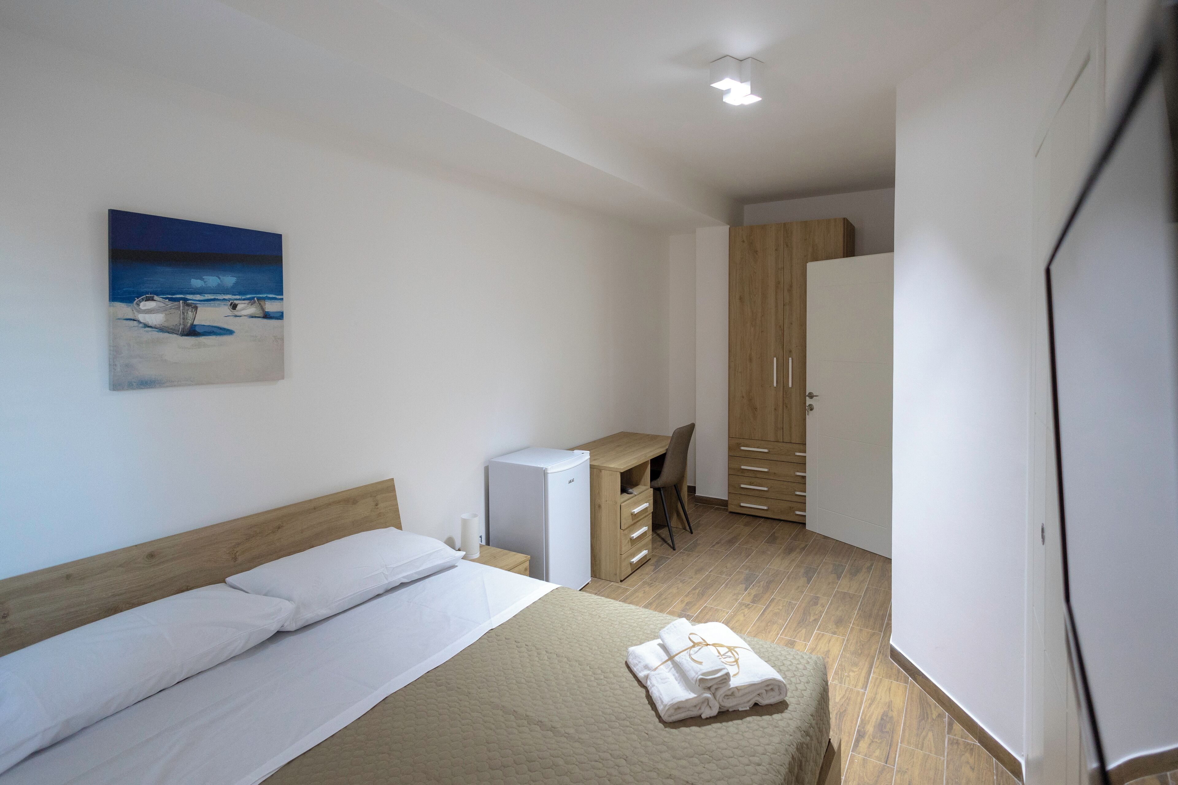 Työpöytä, ilmainen Wi-Fi