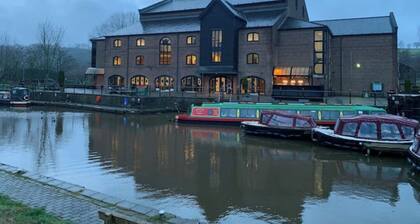 Mountain views in the heart of Brecon Town