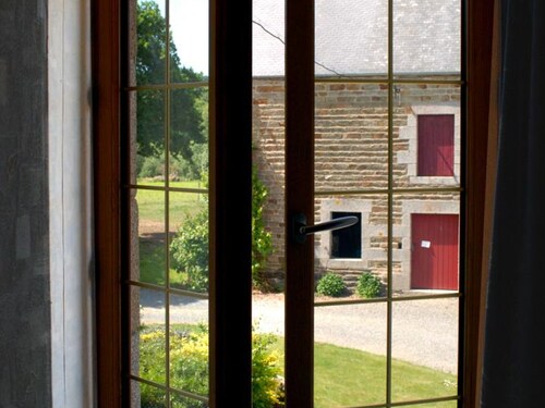 Charming house in Vessey with TV and internet