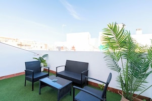 Apartamento superior, 2 habitaciones | Terraza o patio