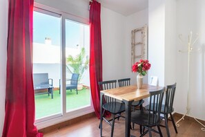 Superior Apartment, 2 Bedrooms | Dining room - Casa Palacio Sanlúcar de Barrameda (Sanlucar de Barrameda)