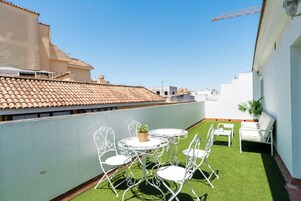 Apartamento familiar, 2 habitaciones | Terraza o patio