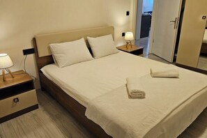 2 bedrooms, WiFi, bed sheets