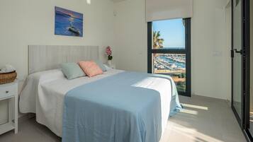 3 bedrooms, WiFi (free)