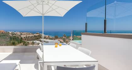 Seaview Residence with pool