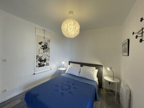 2 bedrooms