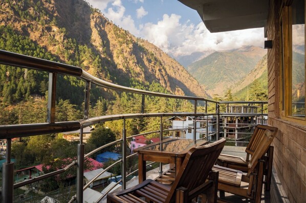 Superior Double Room, Balcony, Mountain View | Mountain view - Jungle by sturmfrei Kasol (Bhuntar)