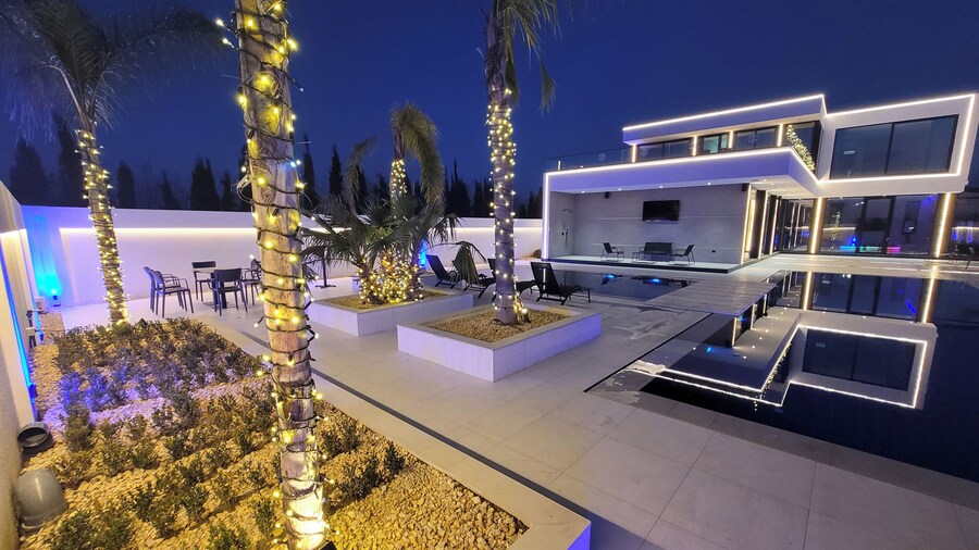 La Mirage Group Villas