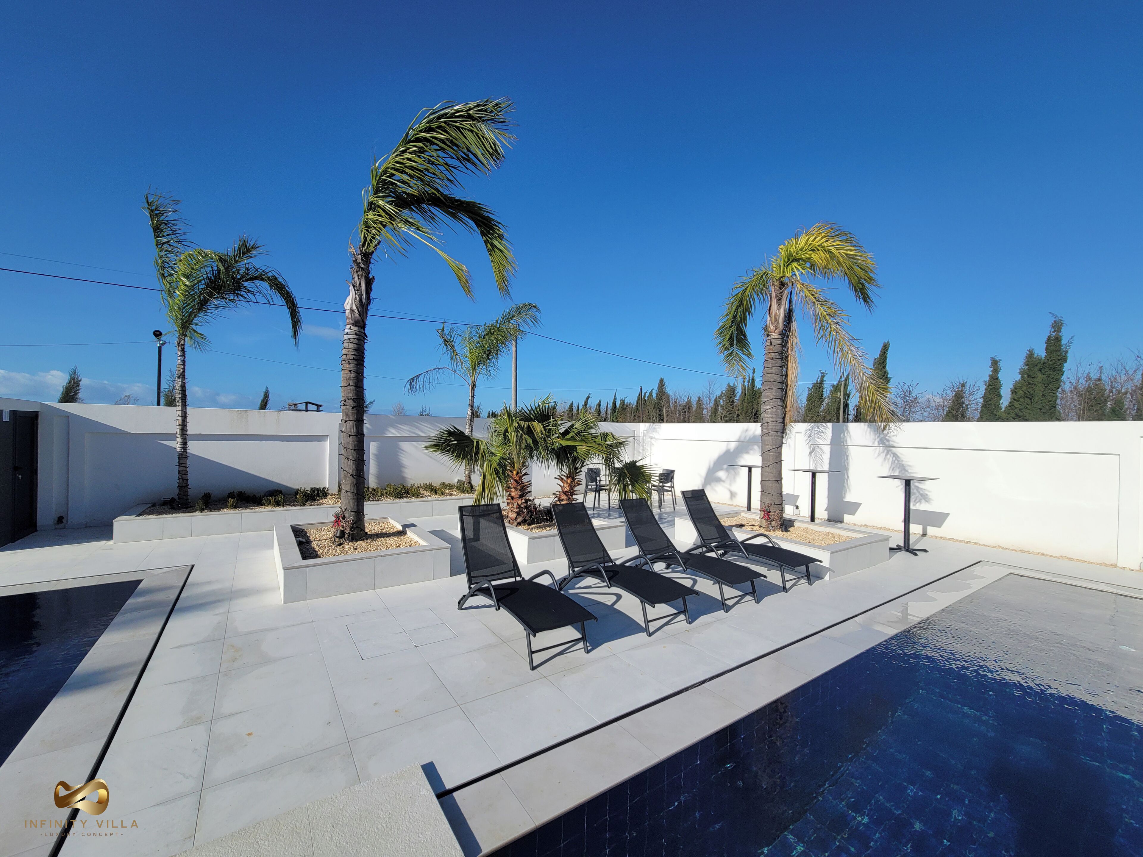 Infinity Villa | Premium bedding, individually decorated, individually furnished, desk