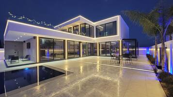 Infinity Villa
