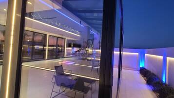 Infinity Villa | Premium bedding, individually decorated, individually furnished, desk