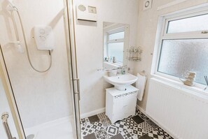 تجهيزات دش، مجففات شعر، مناشف