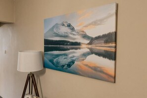 Unclassified image, 2 of 28, button