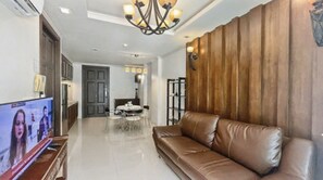 TV - 6-26 - 1 Bdr Condo with Balcony and shared Pool (Tambon Patong)