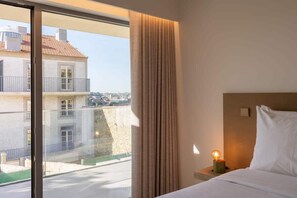 4 chambres, fer et planche à repasser, lit parapluie, Wi-Fi