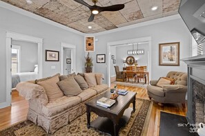 TV, fireplace, offices