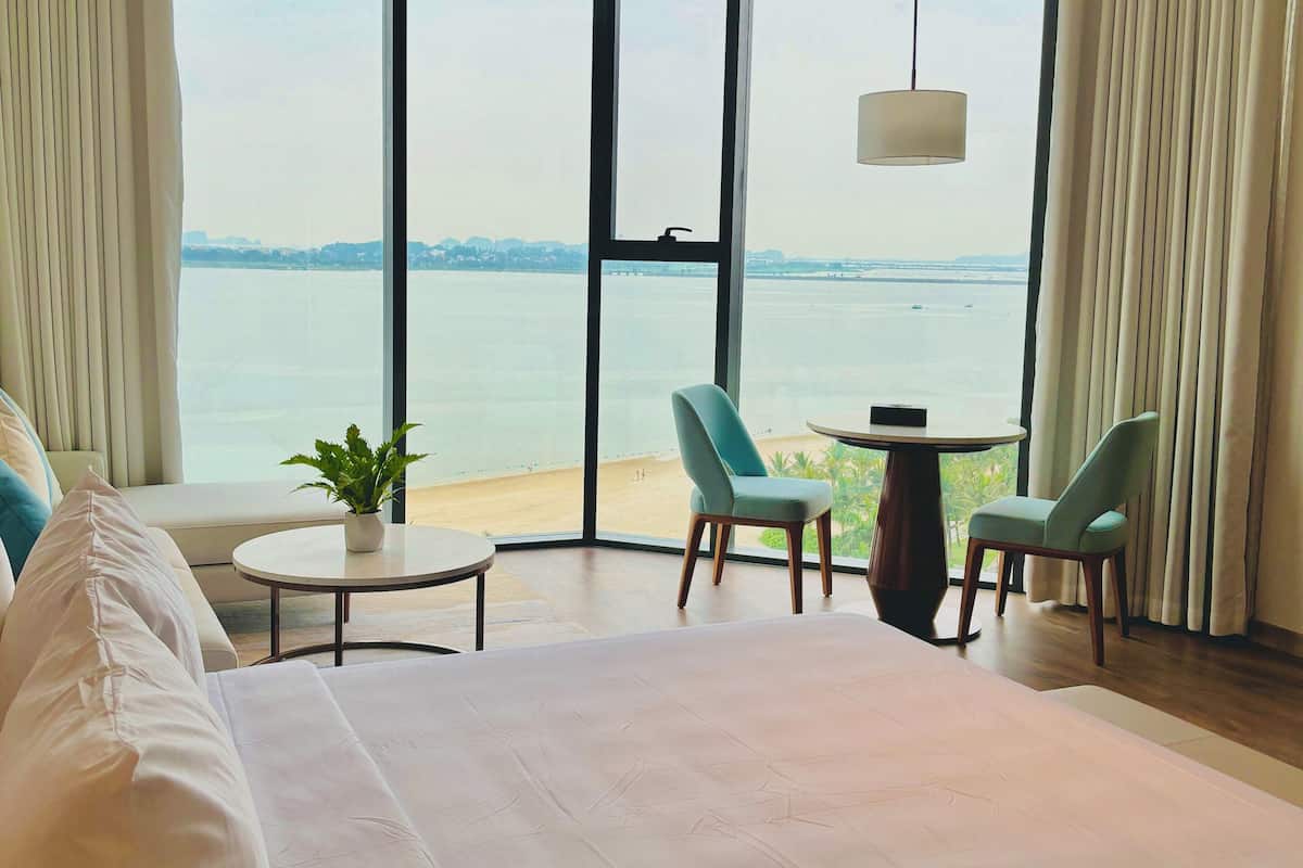Deluxe-Zimmer, Balkon, Meerblick | Hochwertige Bettwaren, Daunenbettdecken, Zimmersafe