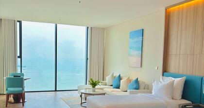 The Sea Halong Bay Managed By Class M