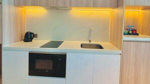 Family Suite, Balcony, Ocean View | Private kitchen