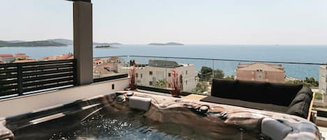 Villa (Three Bedroom Villa with Swimming Poo) | Eigener Whirlpool