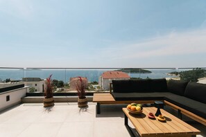 Villa (Three Bedroom Villa with Swimming Poo) | Terrace/patio