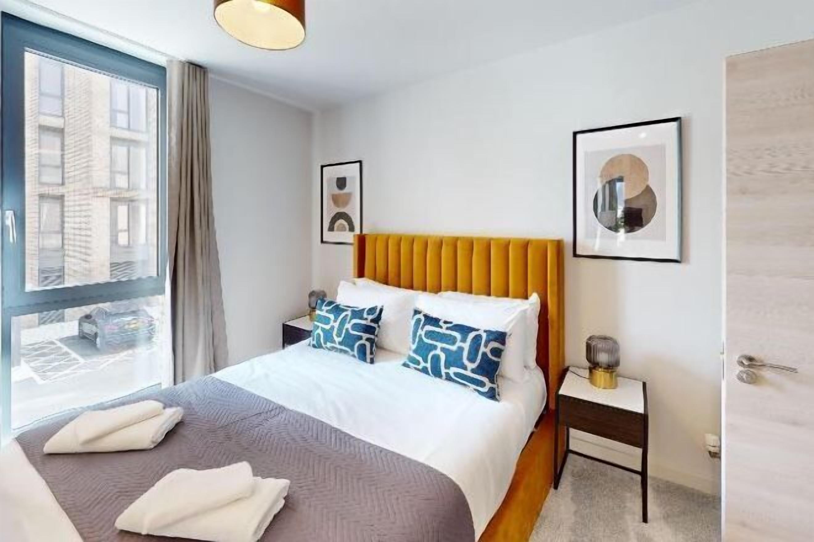 Free cots/infant beds, free WiFi, bed sheets