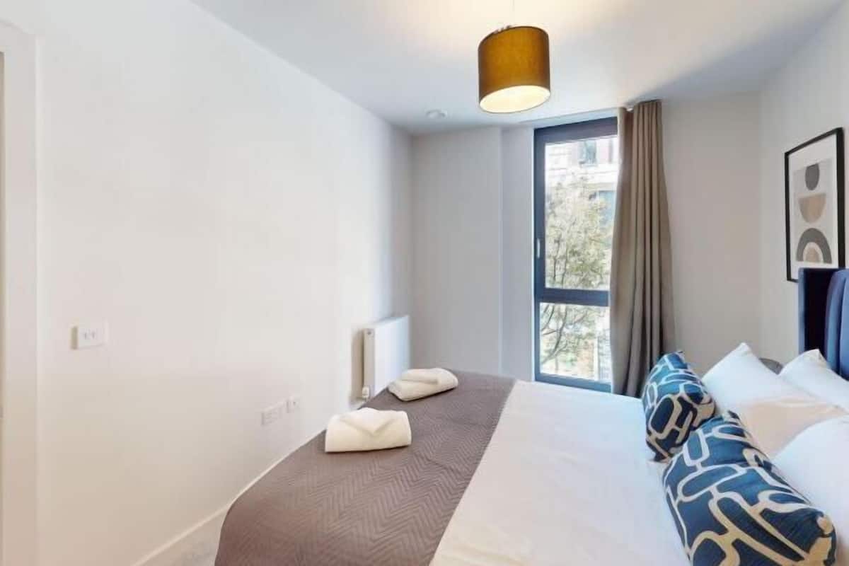 2 bedrooms, free cots/infant beds, free WiFi, bed sheets