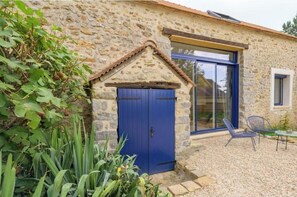 Exterior detail - Lovelybleau Refined Intimacy, Shared Happiness (Perthes)
