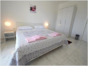 Villa (Four Bedroom Villa with Swimming Pool) | 4 bedrooms, free WiFi - Villa Isabella (Krk)