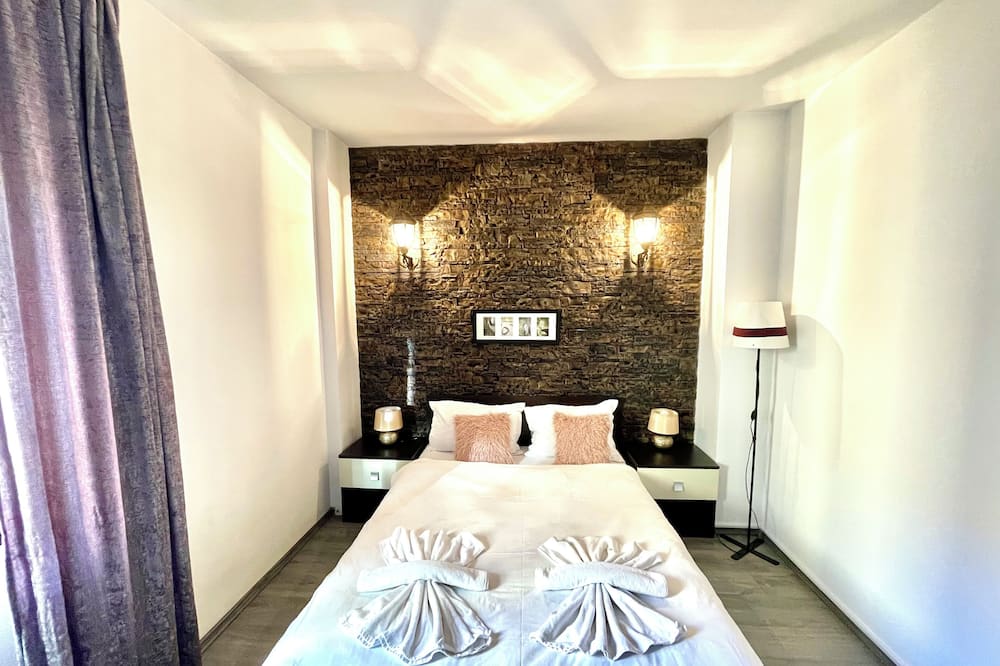Tower Old City Apartment