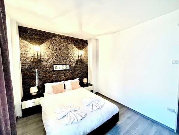 City-Apartment | Hochwertige Bettwaren, individuell dekoriert, individuell eingerichtet