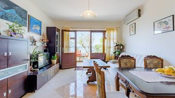 Apartment (Two Bedroom Apartment with Terrace an) | Living room