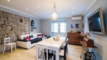 Villa (Three-Bedroom Villa with Terrace and ) | Living room | TV
