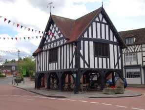 Exterior - No. 2 High Street, Newent – characterful Victorian house (Newent)
