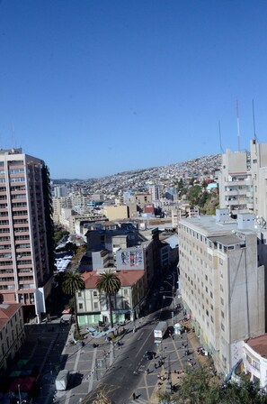 Basic Shared Dormitory | Exterior - Brighton (Valparaiso)