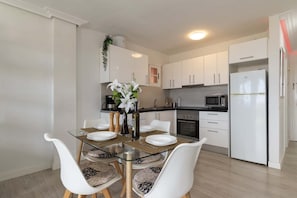 Fridge, microwave, oven, stovetop - Heights 7 - Two Bed S (Los Cristianos)