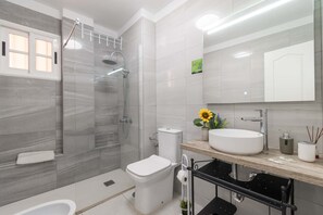 Shower, hair dryer, towels - Heights 7 - Two Bed S (Los Cristianos)