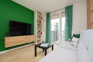Apartment, 1 Bedroom, Balcony | Living room